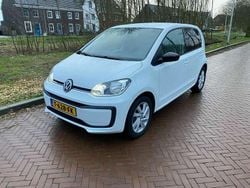 Wit Gebruikt 2017 VW up! Hatchback | € 7.530 (Super prijs)