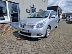 Zilver Gebruikt 2012 Toyota Verso MPV | € 9.745 (Eerlijke prijs)