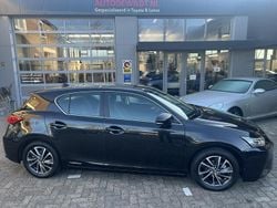 Zwart (metallic) Gebruikt 2019 Lexus CT200h Hatchback | € 19.950
