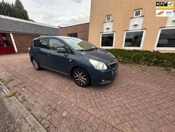 Blauw Gebruikt 2010 Toyota Verso MPV | € 4.850 (Eerlijke prijs)