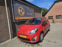 Rood, metallic lak Gebruikt 2011 Renault Twingo Authentique Hatchback | € 899 (Super prijs)