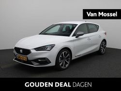 Wit (metallic) Gebruikt 2024 Seat Leon ST FR Stationwagen | € 34.900 (Duur)
