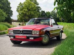 Rood Gebruikt 1986 Mercedes 560 Cabriolet | € 49.950
