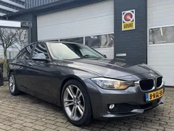 Grijs Gebruikt 2013 BMW 320 Comfort Edition Sedan | € 8.999 (Iets duurder)