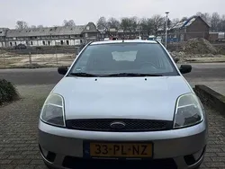 Zilver Gebruikt 2004 Ford Fiesta Futura Hatchback | € 1.500 (Eerlijke prijs)
