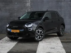 Zwart Gebruikt 2024 Fiat 600 SUV | € 29.495 (Eerlijke prijs)