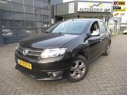 Zwart Gebruikt 2016 Dacia Sandero Anniversary Hatchback | € 5.750 (Eerlijke prijs)