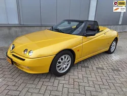 Geel Gebruikt 1999 Alfa Romeo Spider Cabriolet | € 10.950 (Duur)