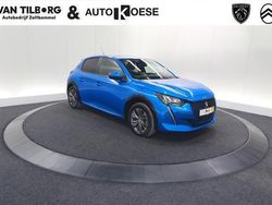 Blauw, metallic lak Gebruikt 2021 Peugeot e-208 Active Hatchback | € 15.900 (Eerlijke prijs)