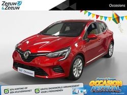 Vlamrood nnp Gebruikt 2021 Renault Clio V Intens Hatchback | € 13.935 (Super prijs)