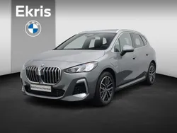 Skyscraper grey metallic (grijs metallic) Gebruikt 2024 BMW 225 Active Tourer M Sport MPV | € 46.350 (Eerlijke prijs)