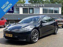 Zwart Gebruikt 2023 Tesla Model 3 Standard Range Sedan | € 28.899