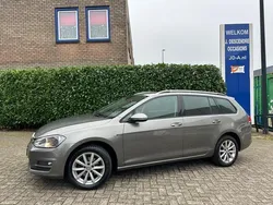 Grijs, metallic lak Gebruikt 2015 VW Golf VII LOUNGE Stationwagen | € 9.995 (Goede deal)