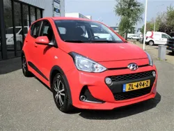 Rood Gebruikt 2019 Hyundai i10 Comfort Hatchback | € 11.395 (Eerlijke prijs)