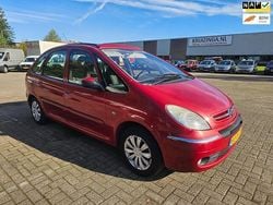 Rood Gebruikt 2004 Citroën Xsara Picasso MPV | € 999 (Goede deal)