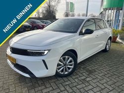 Wit Gebruikt 2023 Opel Astra Edition Hatchback | € 25.950 (Eerlijke prijs)