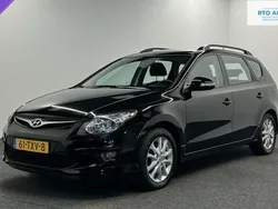 Zwart, metallic lak Gebruikt 2012 Hyundai i30 Stationwagen | € 9.500 (Eerlijke prijs)