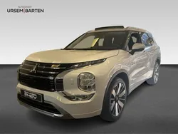 Wit Nieuw 2025 Mitsubishi Outlander Instyle SUV | € 60.330 (Eerlijke prijs)
