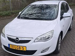 Wit Gebruikt 2010 Opel Astra Coupé | € 4.500