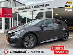 Grijs, metallic lak Gebruikt 2023 Cupra Born Hatchback | € 25.945 (Goede deal)