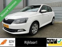 Wit Gebruikt 2016 Skoda Fabia Hatchback | € 9.995 (Eerlijke prijs)