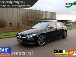 Zwart (metallic) Gebruikt 2018 Mercedes A200 Advantage Hatchback | € 15.999 (Eerlijke prijs)