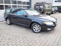 Zwart, metallic lak Gebruikt 2014 Volvo V70 Stationwagen | € 12.950 (Eerlijke prijs)