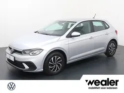 Grijs, metallic lak Gebruikt 2023 VW Polo Life Hatchback | € 18.840 (Goede deal)