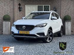 Wit Gebruikt 2020 MG ZS Luxury Sedan | € 12.999 (Eerlijke prijs)