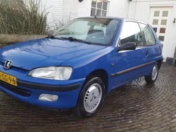 Blauw Gebruikt 1997 Peugeot 106 Hatchback | € 950