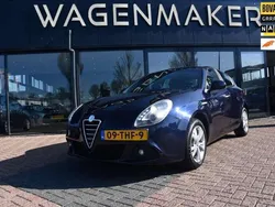 Blauw, metallic lak Gebruikt 2012 Alfa Romeo Giulietta Distinctive Hatchback | € 5.450 (Eerlijke prijs)