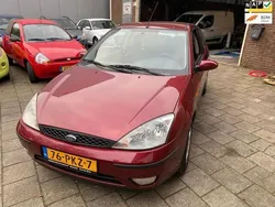 Rood Gebruikt 2003 Ford Focus Trend Hatchback | € 1.399 (Eerlijke prijs)