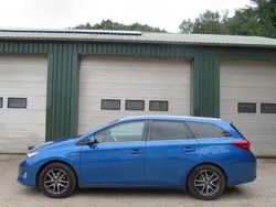 Blauw Gebruikt 2014 Toyota Auris Hatchback | € 9.750 (Goede deal)