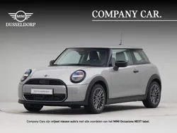 Zilver Gebruikt 2024 Mini Cooper Essential Hatchback | € 27.450 (Eerlijke prijs)