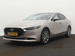 Bruin metallic Gebruikt 2023 Mazda 3 Luxury Sedan | € 33.945 (Duur)