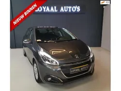 Grijs, metallic lak Gebruikt 2016 Peugeot 208 Access Hatchback | € 6.999 (Eerlijke prijs)