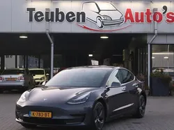 Grijs Gebruikt 2020 Tesla Model 3 Standard Range Sedan | € 18.895 (Goede deal)