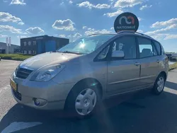 Grijs Gebruikt 2004 Toyota Corolla Verso Sol MPV | € 2.250 (Eerlijke prijs)