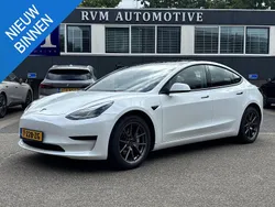 Wit Gebruikt 2021 Tesla Model 3 Standard Range Sedan | € 24.899 (Eerlijke prijs)