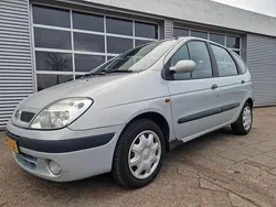 Grijs Gebruikt 2001 Renault Scénic Expression MPV | € 1.499 (Eerlijke prijs)