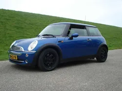 Blauw, metallic lak Gebruikt 2006 Mini Cooper Hatchback | € 3.250 (Super prijs)