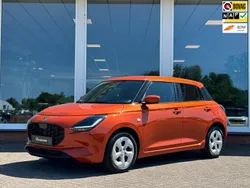 Oranje Gebruikt 2024 Suzuki Swift Hatchback | € 22.850 (Eerlijke prijs)