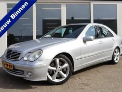 Grijs, metallic lak Gebruikt 2004 Mercedes C230 Avantgarde Sedan | € 4.250 (Iets duurder)
