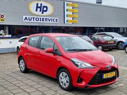 Rood Gebruikt 2019 Toyota Yaris Hybrid Active Hatchback | € 14.500 (Goede deal)