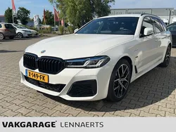 Wit Gebruikt 2022 BMW 530e M Sport Stationwagen | € 42.495 (Super prijs)