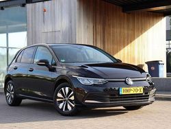 Zwart Gebruikt 2023 VW Golf VIII Move Stationwagen | € 23.850 (Goede deal)