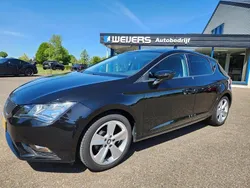 Zwart, metallic lak Gebruikt 2016 Seat Leon CONNECT Hatchback | € 12.400 (Iets duurder)