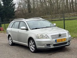 Grijs Gebruikt 2003 Toyota Avensis Executive Stationwagen | € 2.450 (Iets duurder)