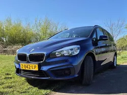 Blauw Gebruikt 2017 BMW 218 Executive Stationwagen | € 13.250 (Super prijs)