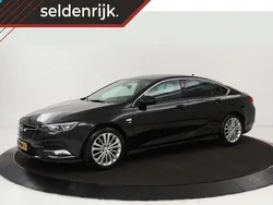 Zwart Gebruikt 2020 Opel Insignia Executive Hatchback | € 16.400 (Eerlijke prijs)